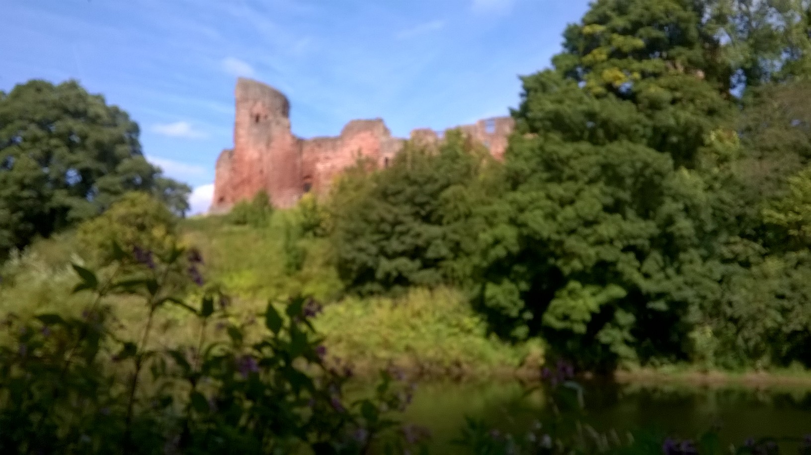 2015 September Bothwell Castle (PV)